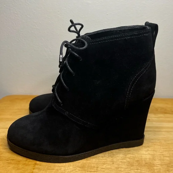 Vince Camuto black wedge boots, size 9 - Picture 2 of 6